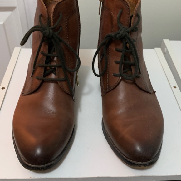 Boots - Picture 3 of 4